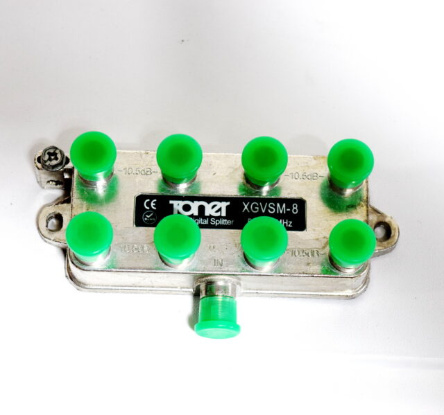 XGVSM-8 8 Way Vertical MoCA 1 GHz Splitter